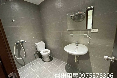 租屋找77過好年✿近中路市府,陽台獨洗,可寵可補助（第3張）