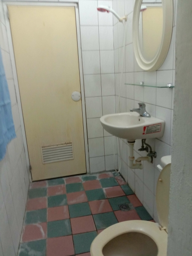 佛心低價,高優質套雅房出租 - Image 2