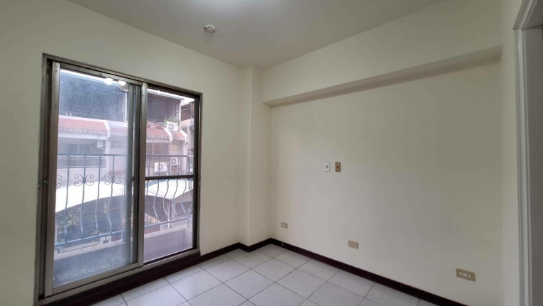 漢口商圈電梯三房+車位 捷運宅 - Image 6