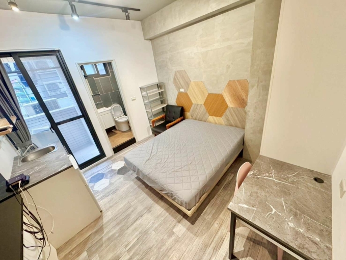 粉紅百事是草莓口味💕陽台獨洗✨可租補✨近一中 中友💕宇你相見（第1張）