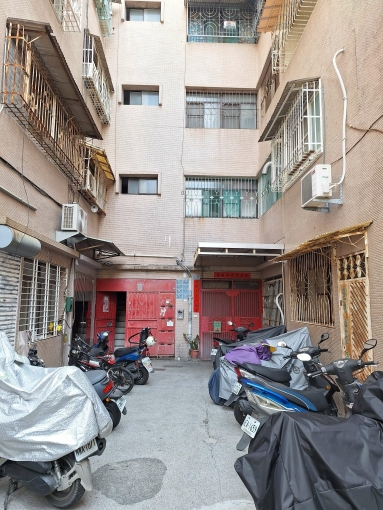 左營32坪公寓，靜巷5樓，無電梯，大3房，2衛浴，視野佳，通風採光佳，可配合社宅或租補申請（第14張）