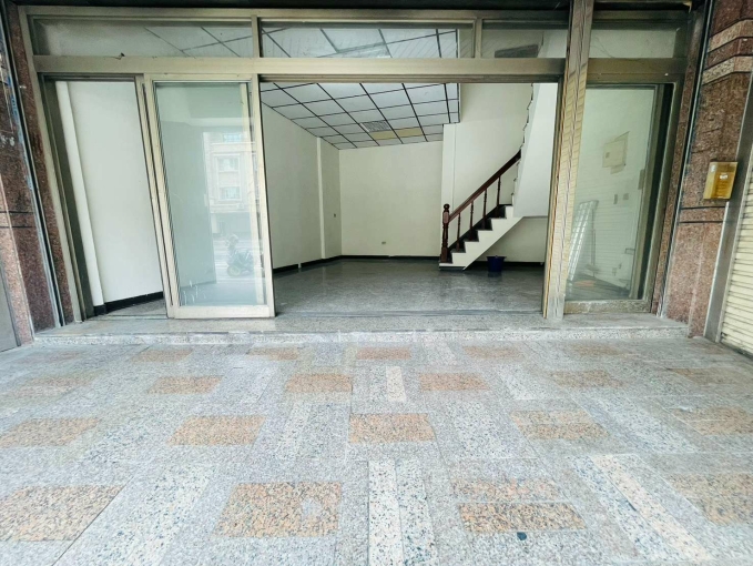 永大路上臨路超值六房店住(第1張)
