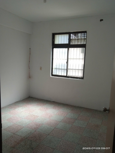 可租補,透天邊間3F空屋1層出租 - Image 3