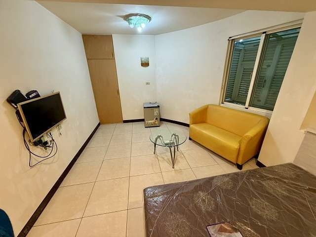 💞大象租屋💞近SOGO.威尼斯影城旁.漂亮精緻網路套房.傢俱.家電.專用洗衣機（第2張）