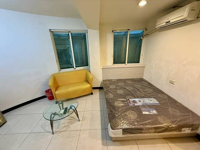 💞大象租屋💞近SOGO.威尼斯影城旁.漂亮精緻網路套房.傢俱.家電.專用洗衣機（第3張）