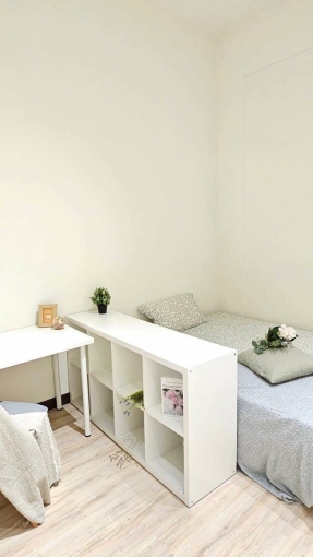 有廚房可烹調、社區有包裹與垃圾代收、可租補、再贈半個月免月租（第8張）