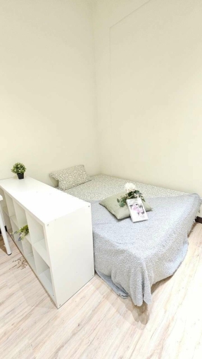 有廚房可烹調、社區有包裹與垃圾代收、可租補、再贈半個月免月租（第6張）