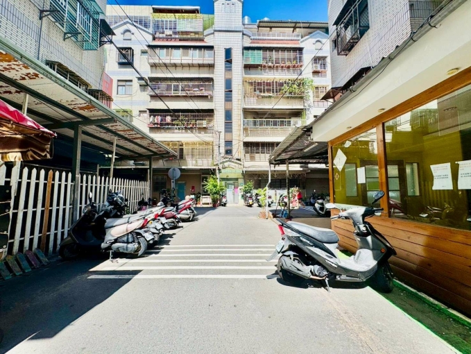 ▍出租文✨可租補【鴻金寶商圈】後港二樓邊間大三房🔥 - Image 4