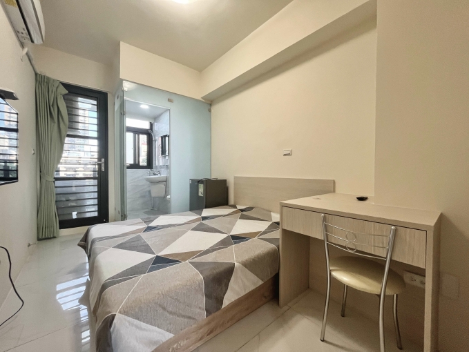 全新電梯可貓套房☆租補☆陽台☆飲水機子母車（第2張）