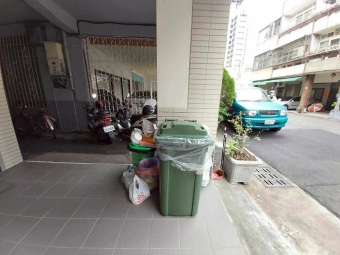 南區>乾淨>垃圾子母車>興大美套房 - Image 15