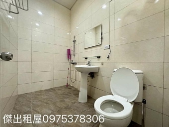 傑出租屋/藝文稀有低樓層,獨洗對外窗,可寵! - Image 8