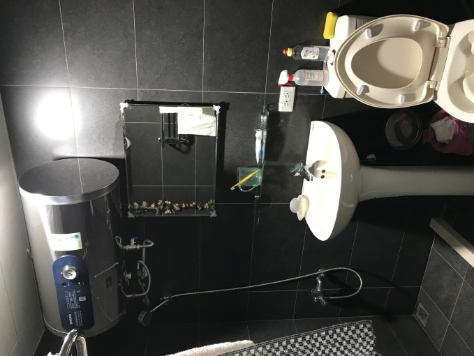 新店區安泰路頂好社區透天二樓雅房含水電及房務月租6000元(第3張)