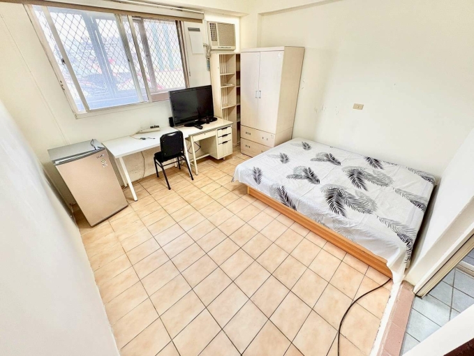 逢甲❤️cp高💕子母車 - Image 1