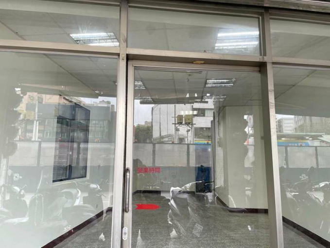 【萬大紅利・起家首選】萬大路 216 號｜大面寬邊間金店面（第7張）