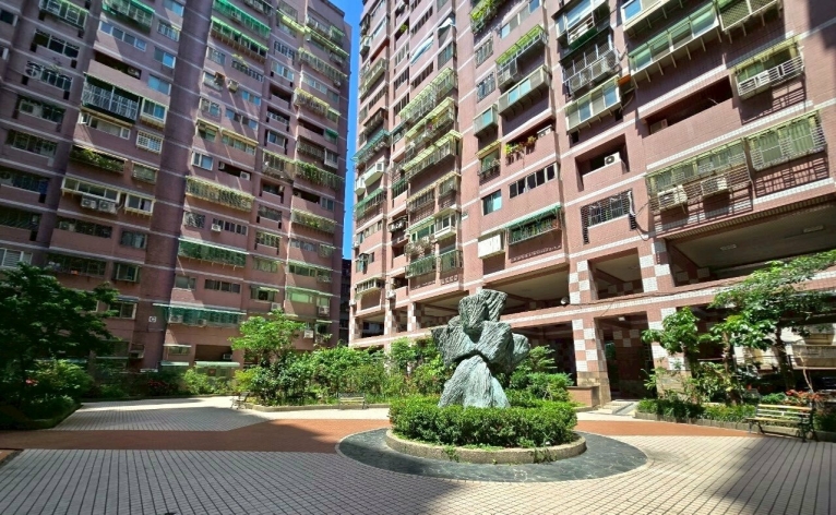 中和南勢角優質社區套房，近捷運夜市超市，有VIP中心及花園，可短租（第1張）