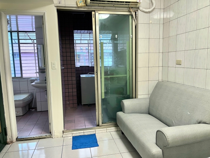 中和南勢角優質社區套房，近捷運夜市超市，有VIP中心及花園，可短租（第3張）