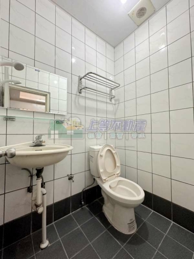 交通大學旁可租屋補助採光套房 - Image 4