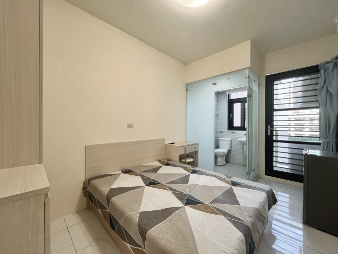 全新電梯可貓套房☆租補☆陽台☆飲水機子母車（第2張）