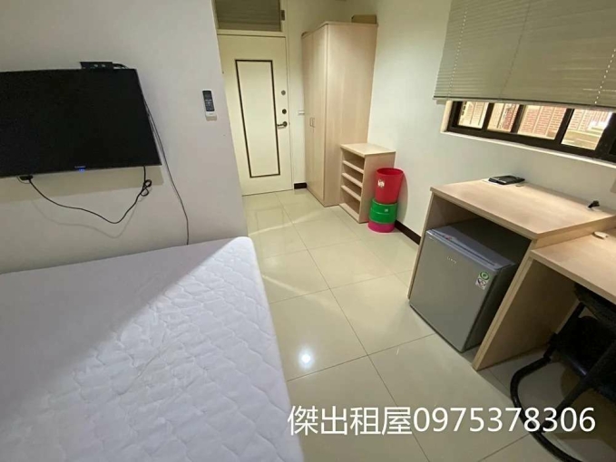 傑出租屋/桃園套房,飲水機,低樓層,半年約（第1張）