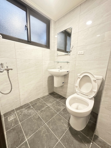 全新未住🍀稀有可貓🍀陽台獨洗🍀機車位🍀電梯🍀子母車🍀飲水機🍀租屋補助（第6張）