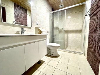 『租』大灣國小｜輕屋齡靜巷雙車透天（第9張）