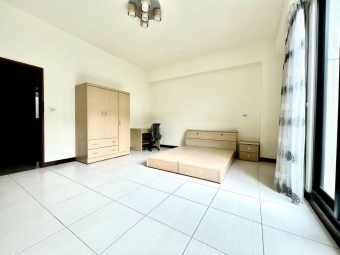 『租』大灣國小｜輕屋齡靜巷雙車透天（第3張）