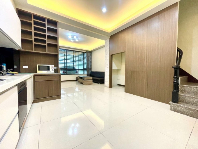 『租』大灣國小|輕屋齡靜巷雙車透天(第11張)