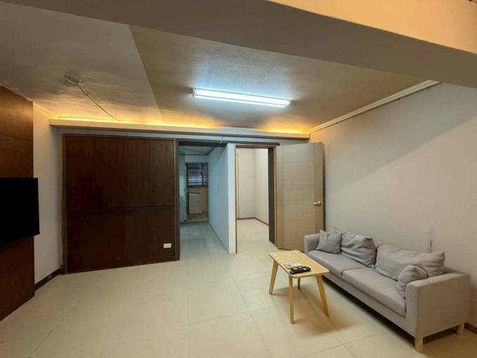 士林區.芝山站.可寵.1F獨立陽台.舒適設計感1+1房1廳1衛1F(第1張)