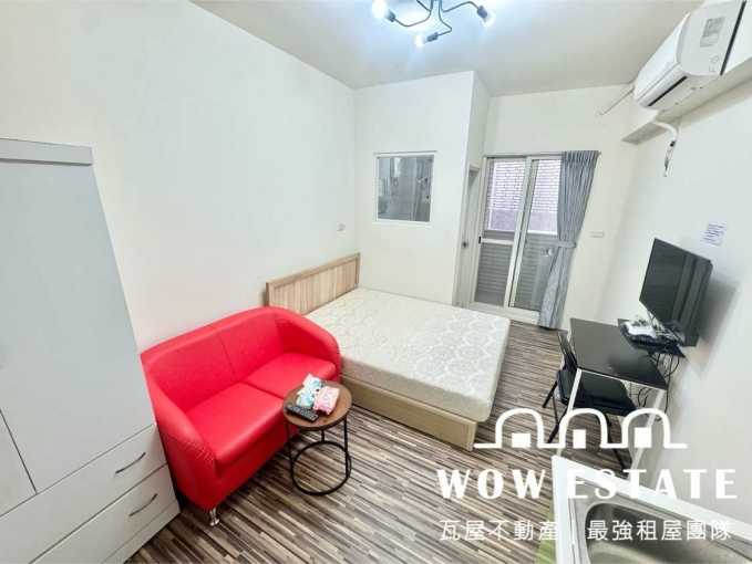 陽台獨洗🍀可租屋補助🍀流理台🍀電磁爐🍀可戶籍🍀室內機車位🍀子母車🍀管理員（第4張）