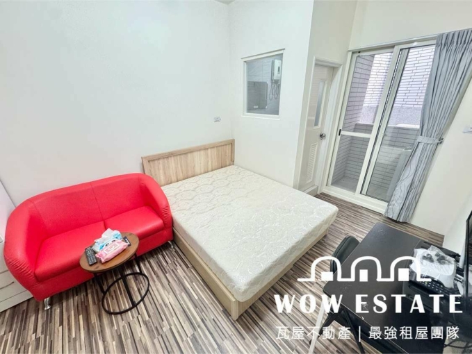 陽台獨洗🍀可租屋補助🍀流理台🍀電磁爐🍀可戶籍🍀室內機車位🍀子母車🍀管理員（第1張）