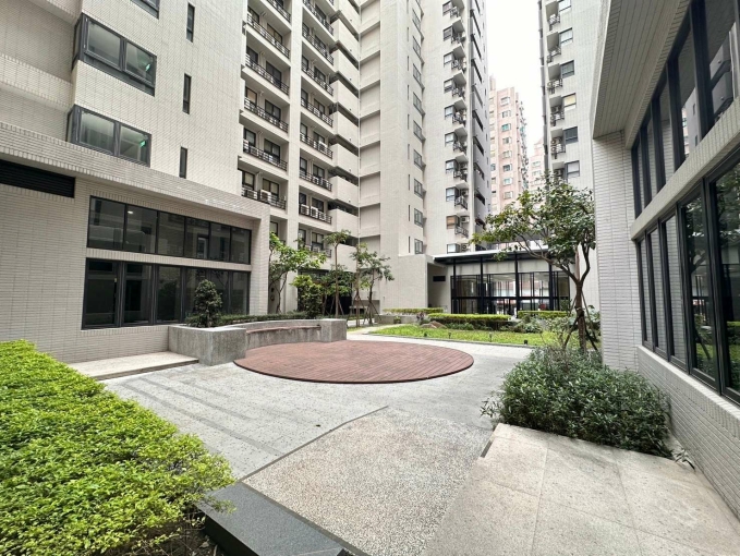 永康區-春福 漾煙波2房平車(第2張)