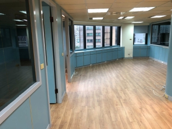 中山國小捷運/玻璃帷幕純辦.交通便採光佳（第5張）