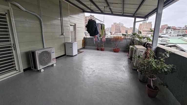 【近板橋車站】10坪大套房 + 超大露台（第3張）