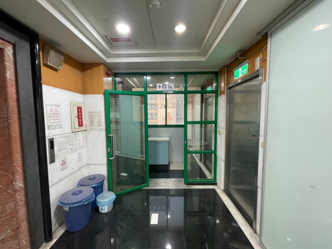 商辦大樓🍀一層一戶🍀雙車位🍀獨立廁所🍀可營登報稅（第8張）