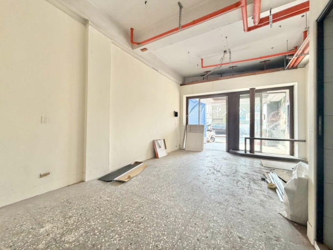 面寬4.2米🍀可營登🍀長約可談🍀各行各業(第5張)