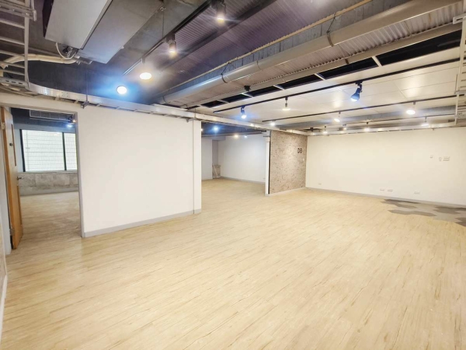 ☆捷運忠孝敦化辦公☆邊間、高樓層、漂亮設計裝潢（第4張）