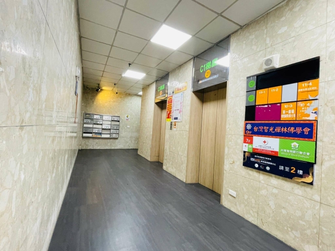 橘子🍊東協廣場旁✨️中區超俗商辦✨️有隔間可衛浴含管可營登租補（第12張）