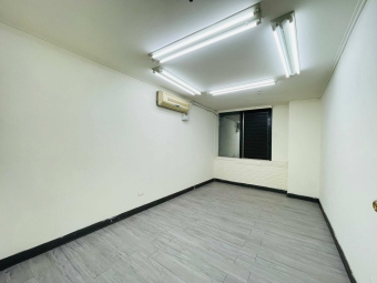 橘子🍊東協廣場旁✨️中區超俗商辦✨️有隔間可衛浴含管可營登租補（第5張）