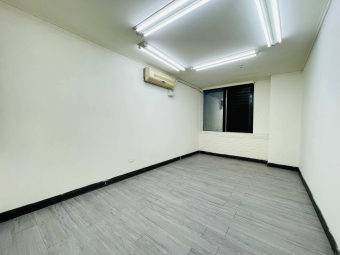 橘子🍊東協廣場旁✨️中區超俗商辦✨️有隔間可衛浴含管可營登租補（第7張）