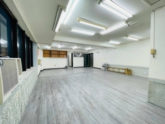 橘子🍊東協廣場旁✨️中區超俗商辦✨️有隔間可衛浴含管可營登租補（第3張）