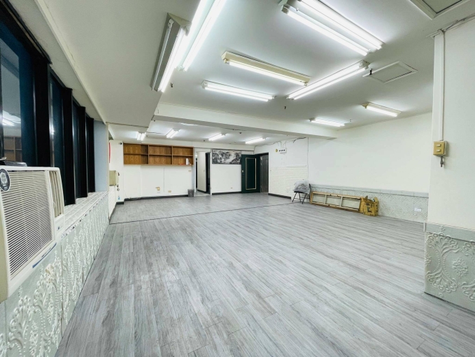 橘子🍊東協廣場旁✨️中區超俗商辦✨️有隔間可衛浴含管可營登租補（第3張）