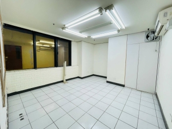 橘子🍊東協廣場旁✨️中區超俗商辦✨️有隔間可衛浴含管可營登租補（第4張）