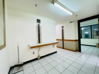 橘子🍊東協廣場旁✨️中區超俗商辦✨️有隔間可衛浴含管可營登租補（第11張）