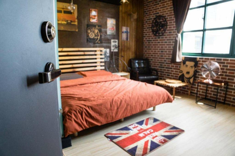 【台南站前】精緻商務套房｜可開立收據報帳｜短租/出差/外派｜生活機能強 - Image 2