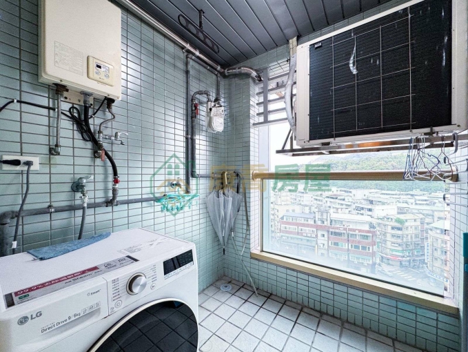 🏆信義計畫區｜象山MRT｜泳池社區高樓景觀戶（第13張）