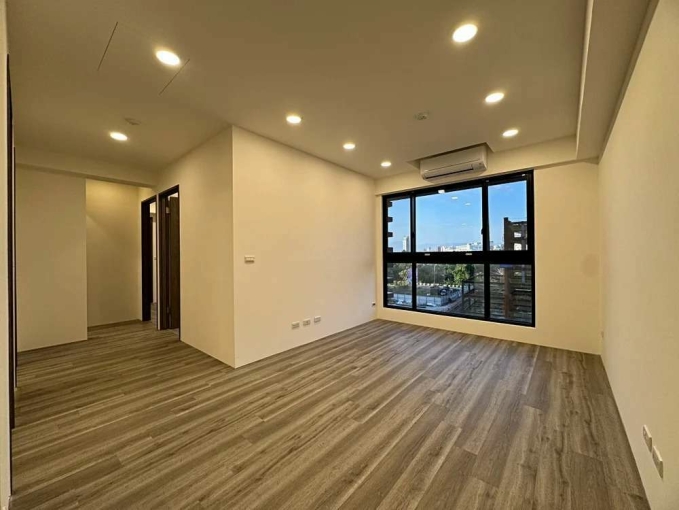 *歡迎設籍報稅*央北全新未住過三房兩衛附車位 - Image 1