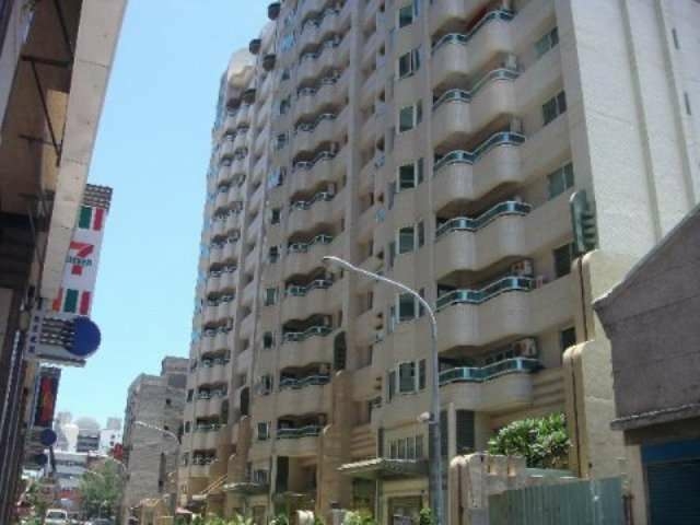 大遠百商圈大樓邊間 租金含管理費、傢俱家電齊全 - Image 14