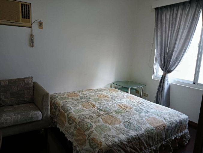 大遠百商圈大樓邊間 租金含管理費、傢俱家電齊全 - Image 6