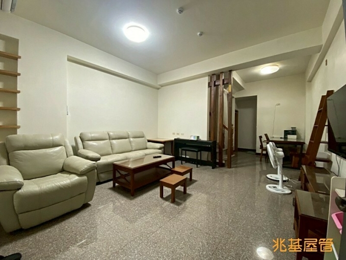 兆基🏡鄰埤角市場車庫別墅自帶車庫(第1張)