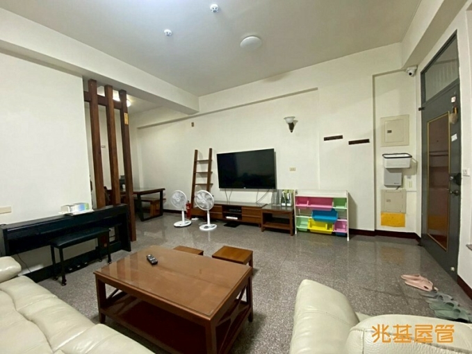 兆基🏡鄰埤角市場車庫別墅自帶車庫(第2張)